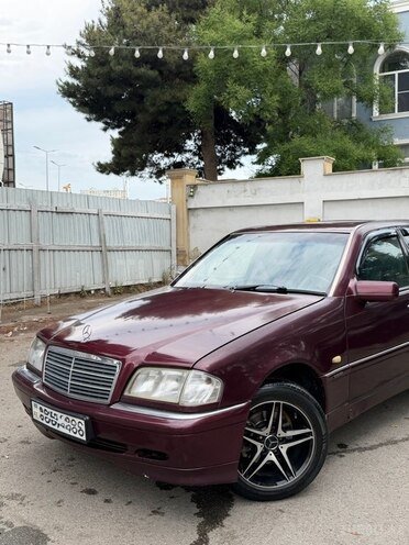 Mercedes C 220-2