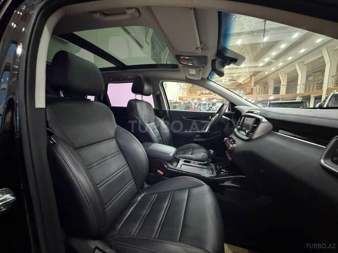 Kia Sorento-24