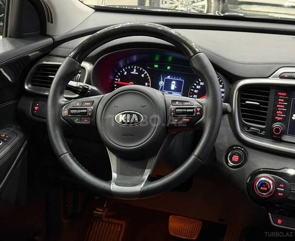 Kia Sorento-16