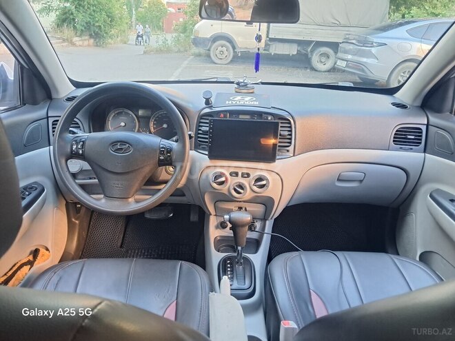 Hyundai Verna-7