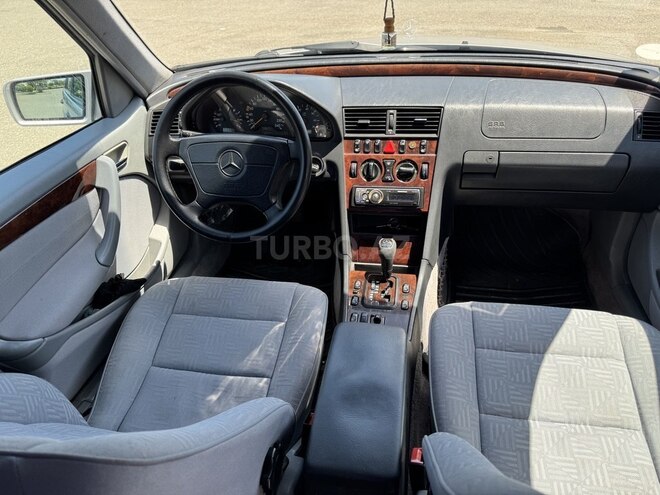 Mercedes C 180-8