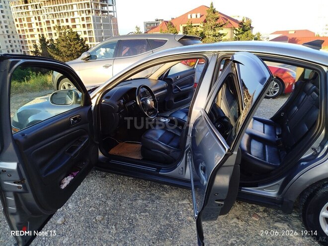 Volkswagen Passat-11