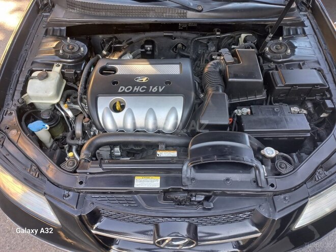 Hyundai Sonata-12