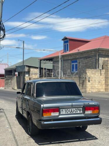 LADA (VAZ) 2107-2