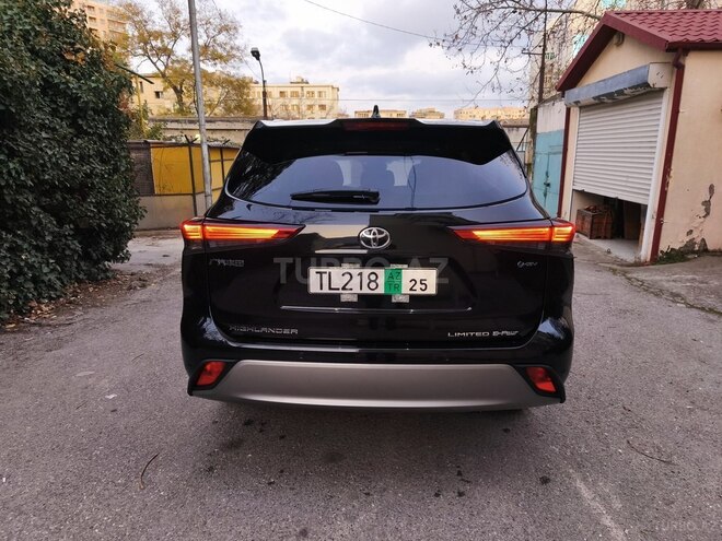 Toyota Highlander-2