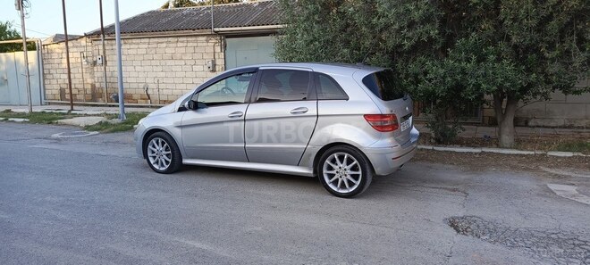 Mercedes B 170-7