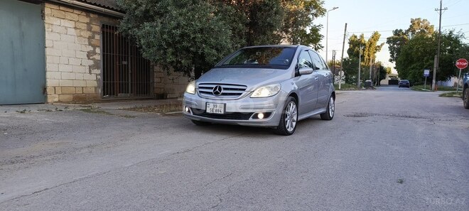 Mercedes B 170-21