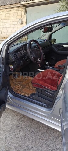 Mercedes B 170-11