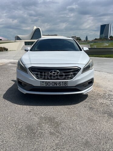 Hyundai Sonata-1