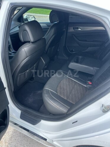 Hyundai Sonata-7