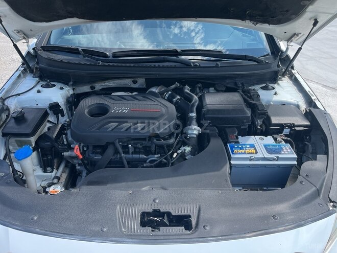 Hyundai Sonata-9
