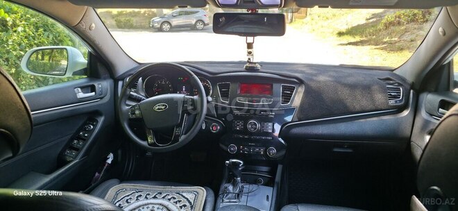 Kia Cadenza-3