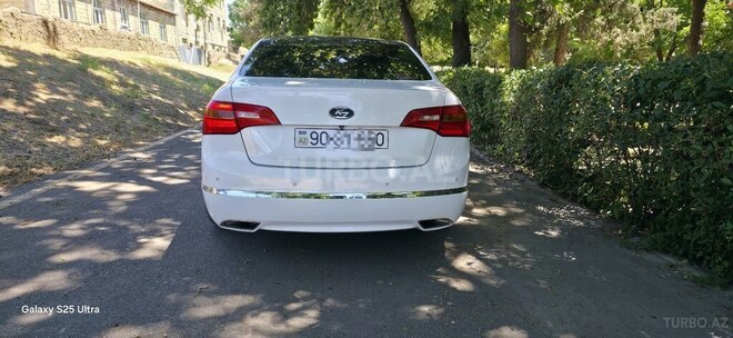 Kia Cadenza-2
