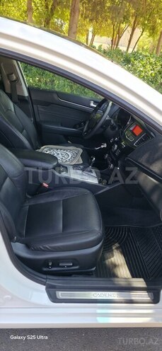 Kia Cadenza-8