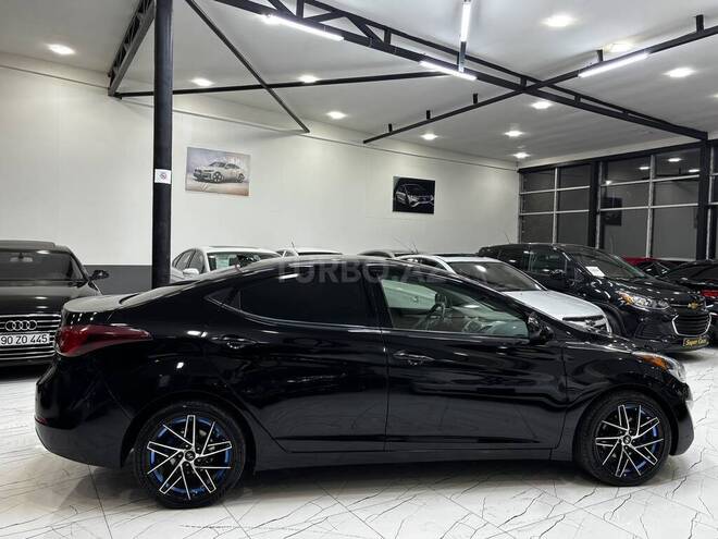 Hyundai Elantra-7