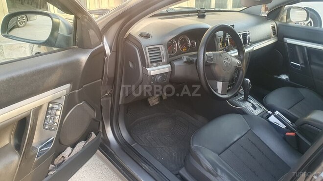 Opel Vectra-4