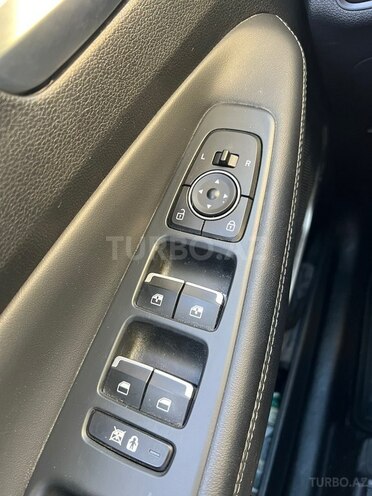 Hyundai Santa Fe-8