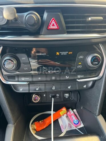 Hyundai Santa Fe-13