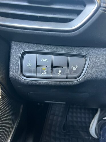 Hyundai Santa Fe-10