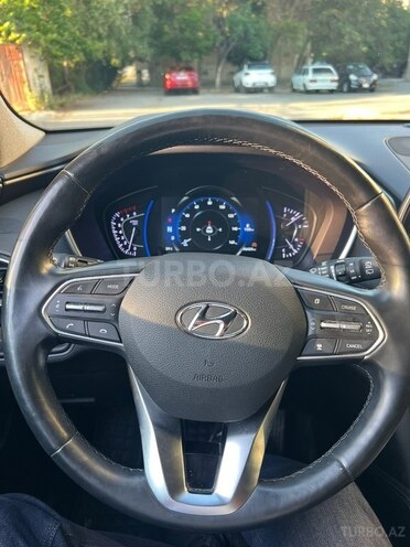 Hyundai Santa Fe-11