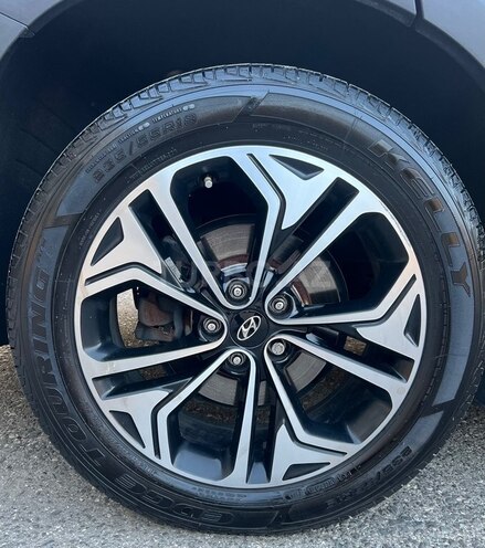 Hyundai Santa Fe-6