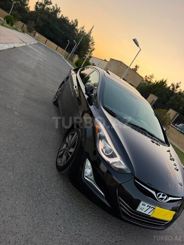 Hyundai Elantra-8