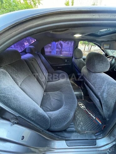 Hyundai Sonata-14
