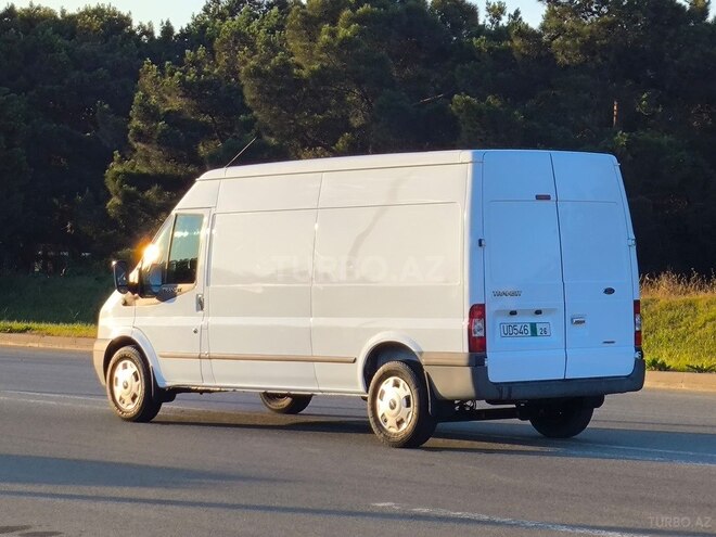 Ford Transit-7