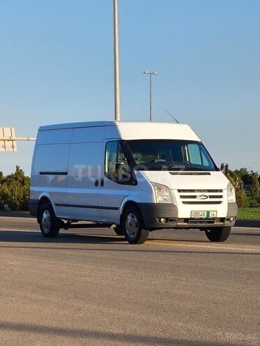 Ford Transit-6