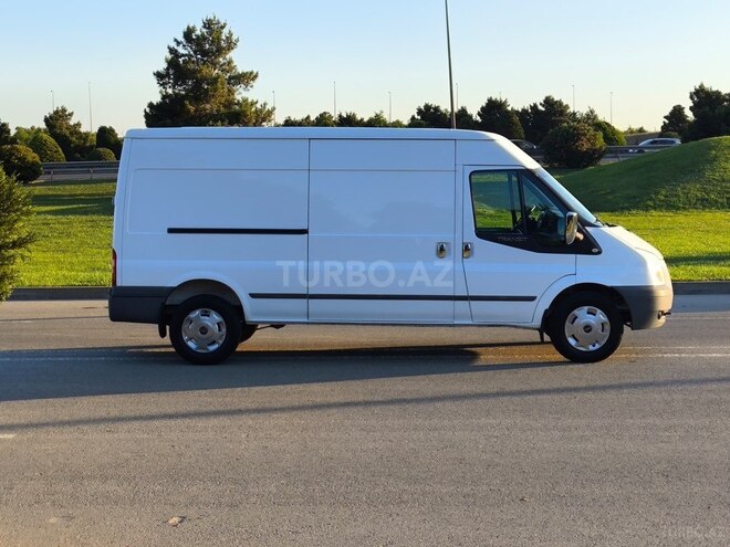 Ford Transit-4