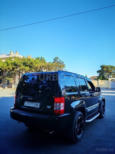 Jeep Cherokee-2