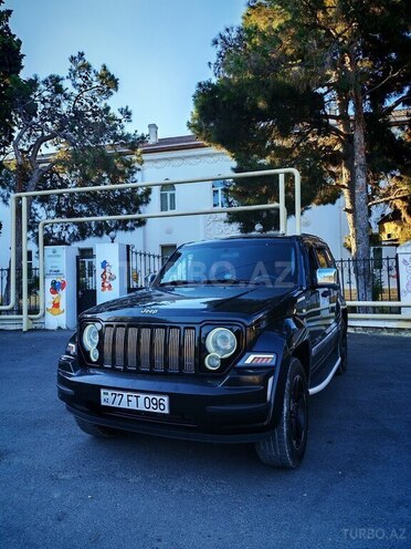 Jeep Cherokee-1