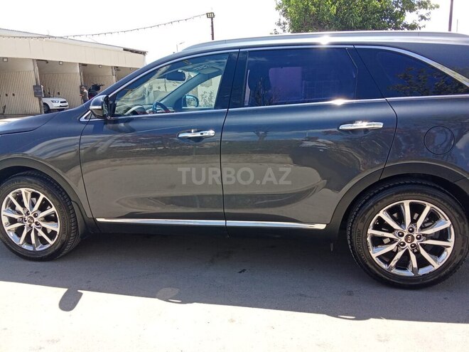 Kia Sorento-3