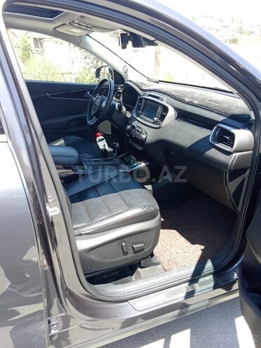 Kia Sorento-4