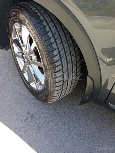 Kia Sorento-19