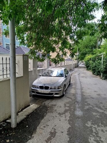 BMW 525-4