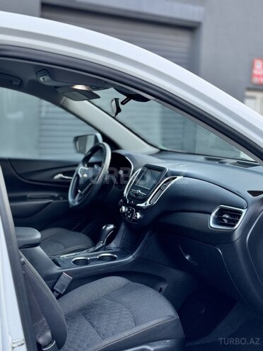 Chevrolet Equinox-8