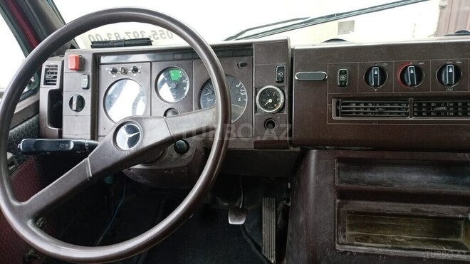 Mercedes 609 D-3