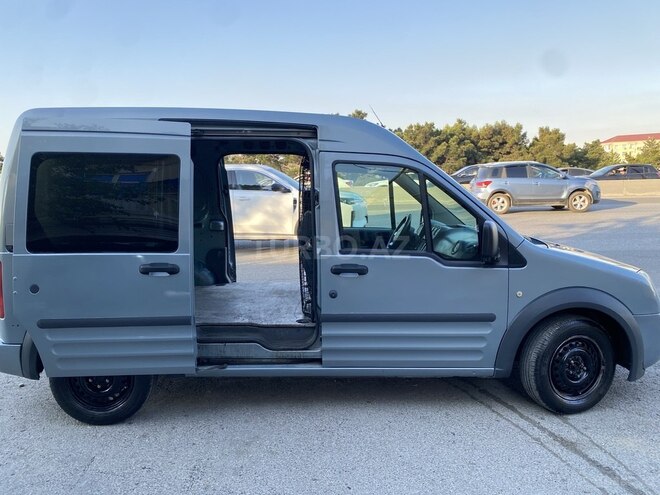 Ford Tourneo Connect-6