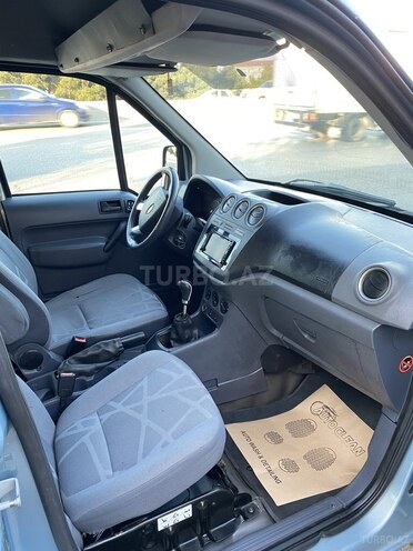 Ford Tourneo Connect-8