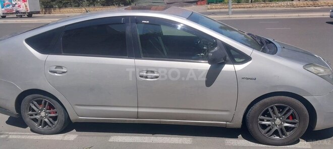 Toyota Prius-4