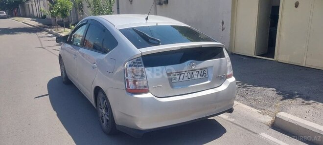 Toyota Prius-7