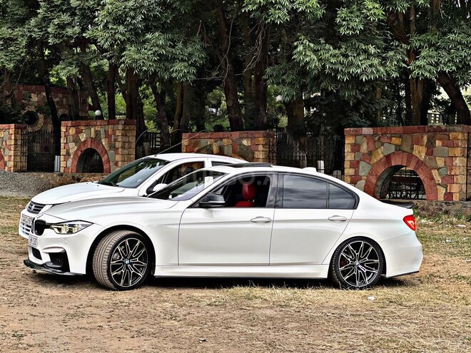 BMW 330-2
