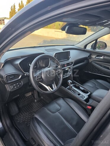 Hyundai Santa Fe-15
