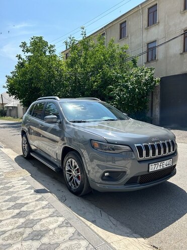 Jeep Cherokee-2
