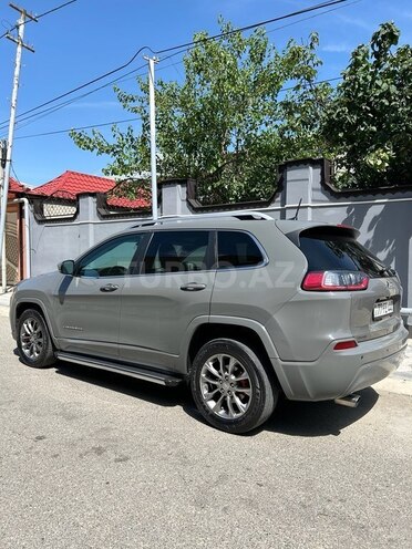 Jeep Cherokee-4