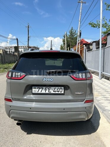 Jeep Cherokee-8