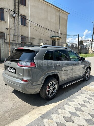 Jeep Cherokee-5