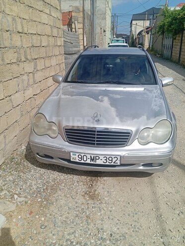 Mercedes C 240 4MATIC-1