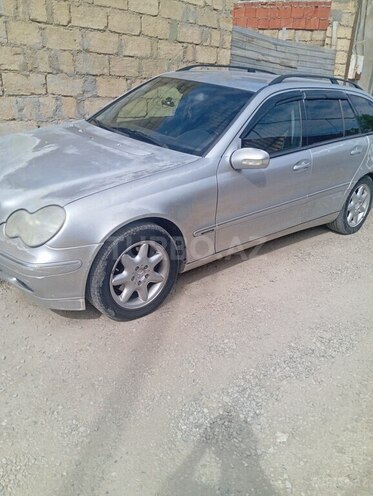 Mercedes C 240 4MATIC-6